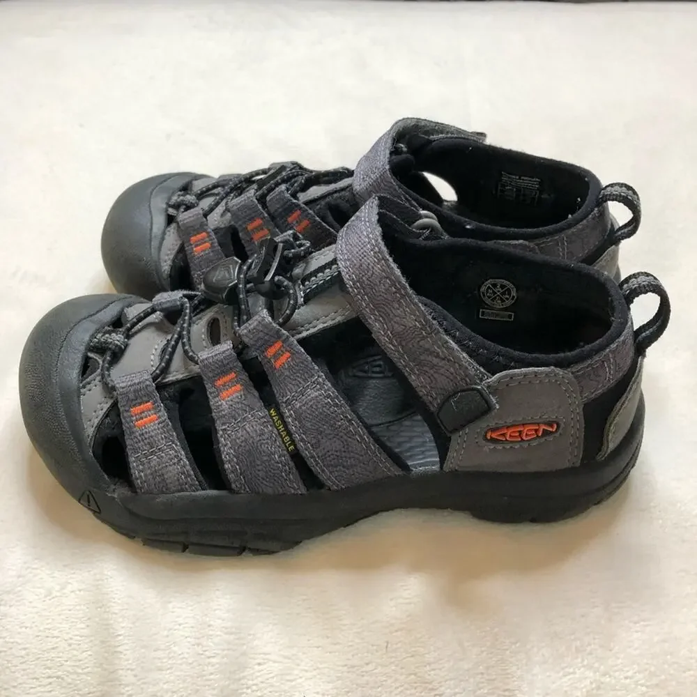Keen Newport H2 gray black kids sandals size US 2